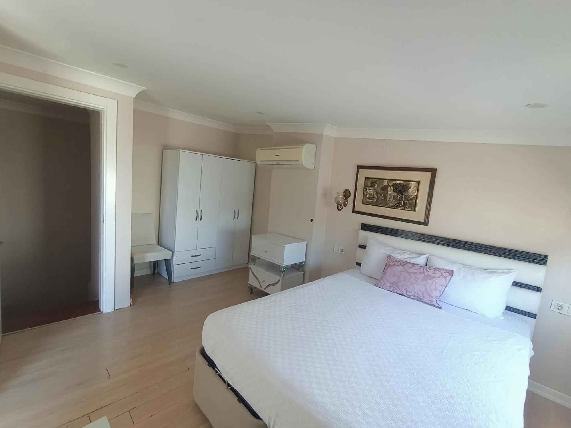 Hotel R A Rolex Alsancak 3*