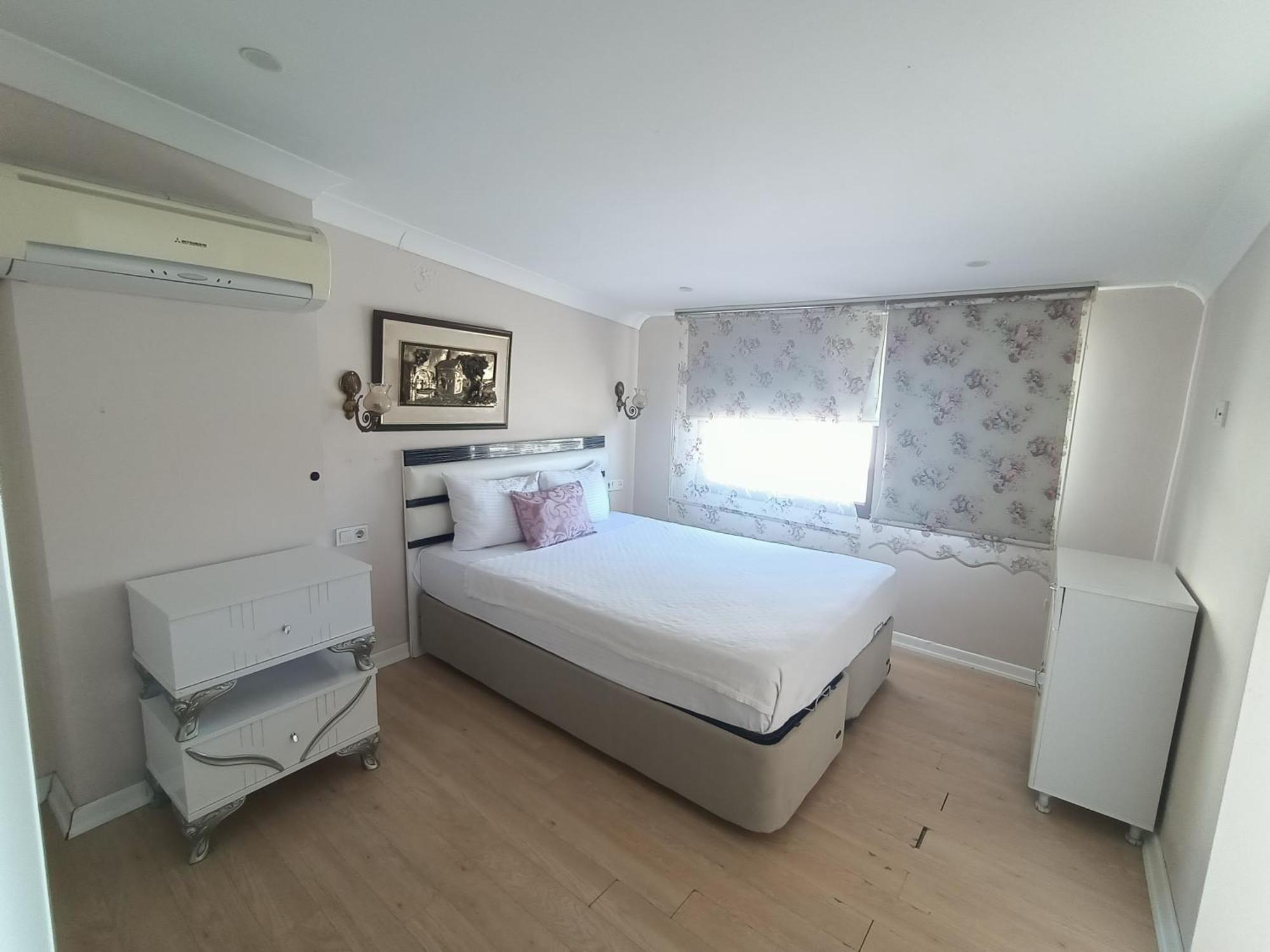 Hotel R A Rolex Alsancak 3*